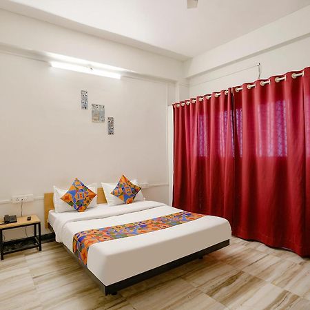Fabhotel Saubhagya Inn Нашик Екстериор снимка