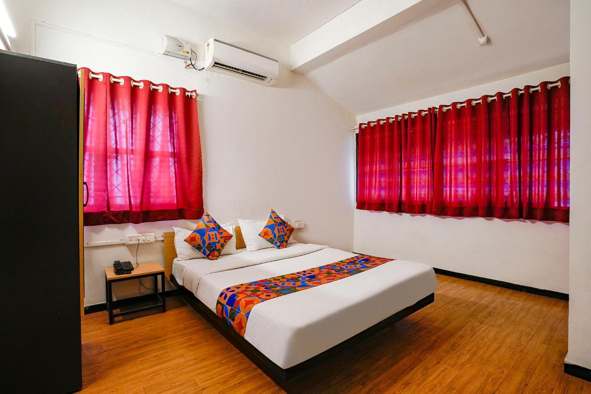 Fabhotel Saubhagya Inn Нашик Екстериор снимка